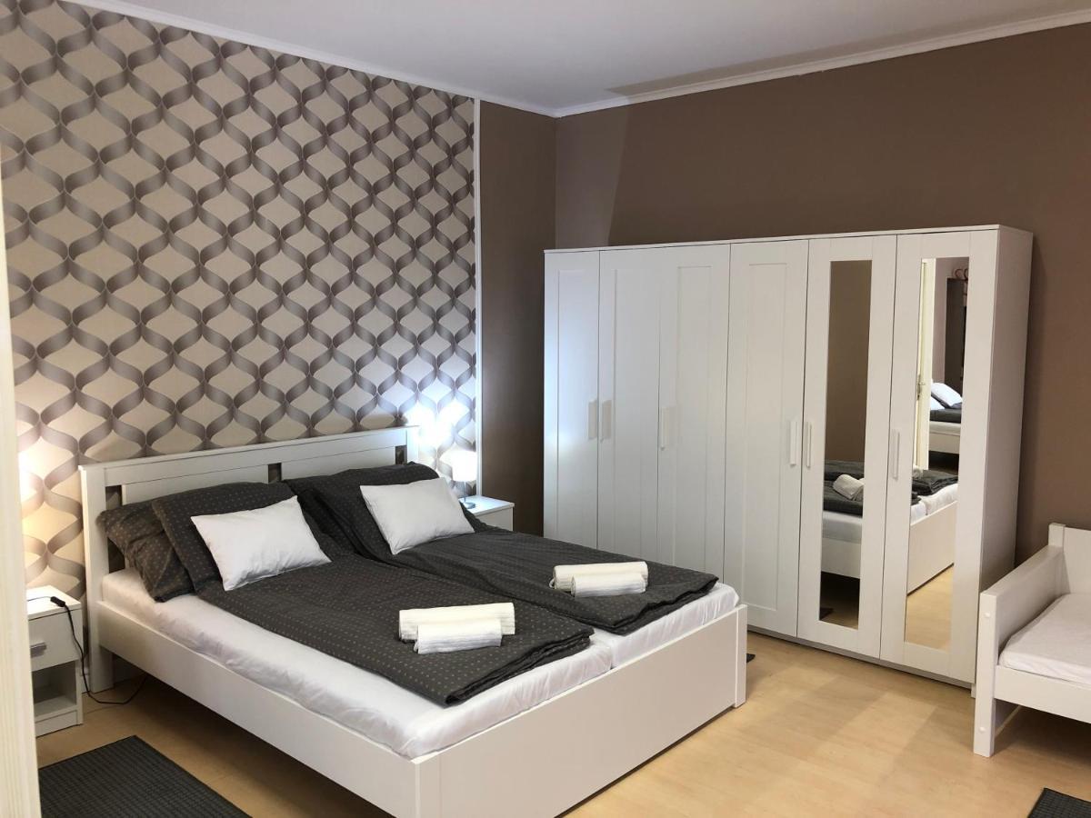 Arkad Apartmanhaz * Seghedin