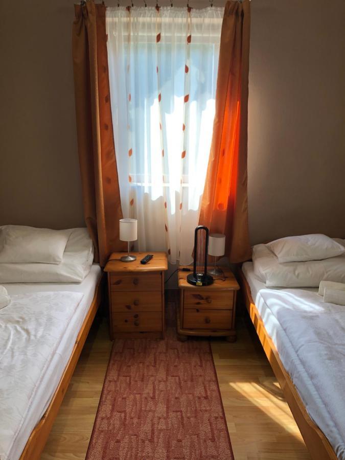 Arkad Apartmanhaz *