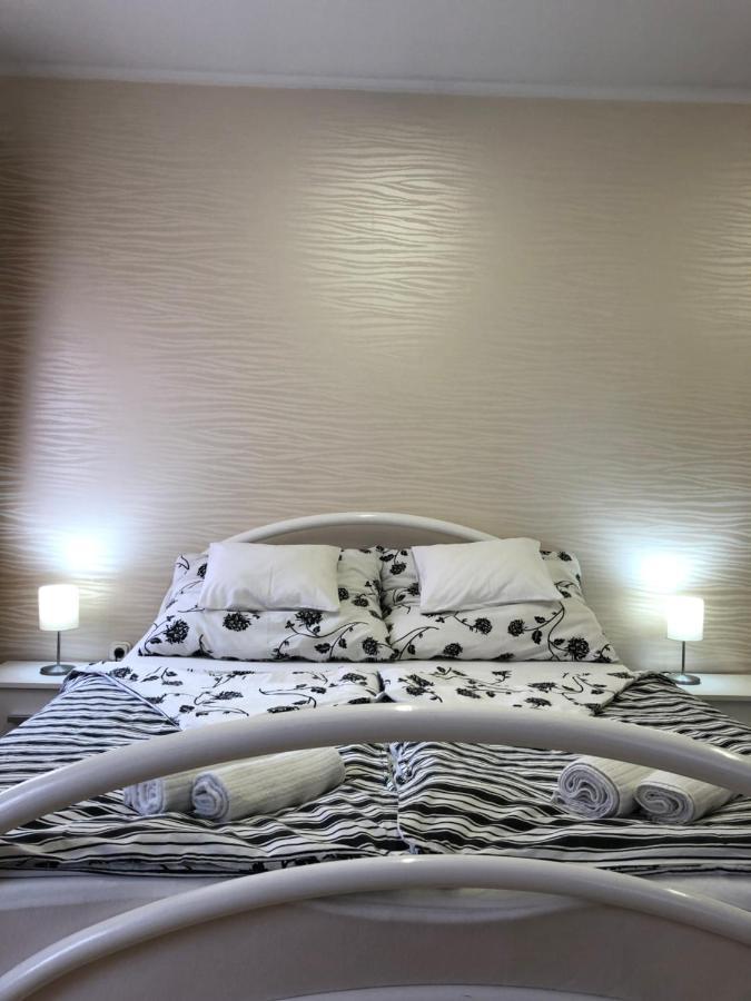 Arkad Apartmanhaz Apartament Seghedin