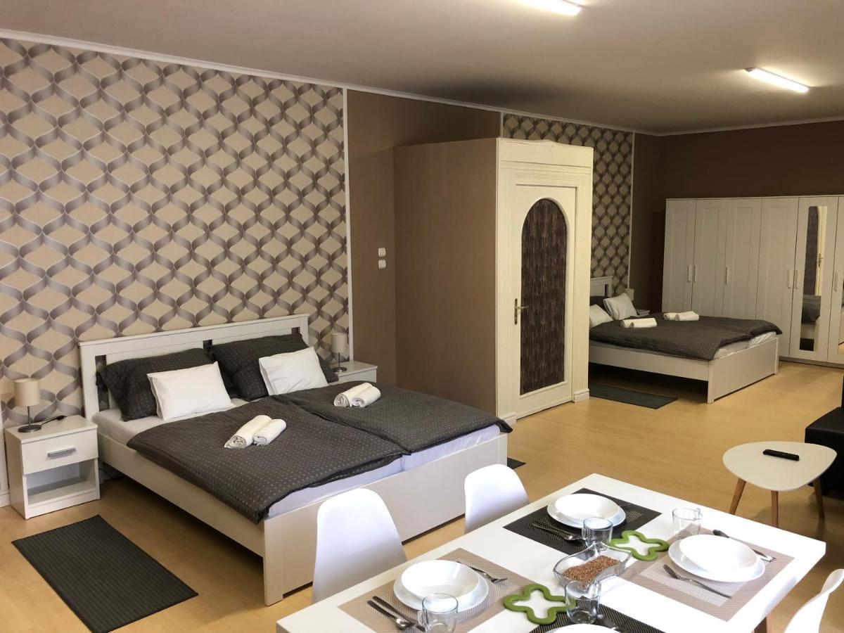 Arkad Apartmanhaz Апартаменти