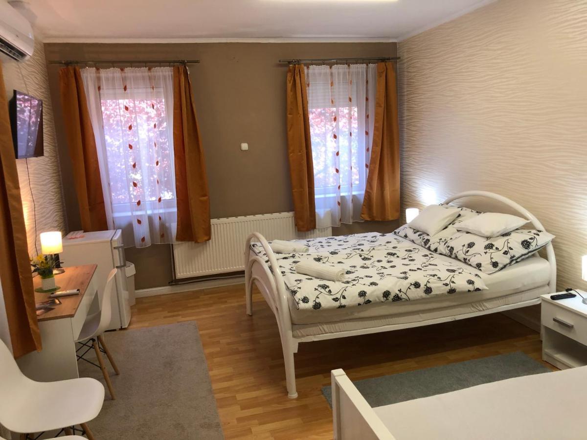 Апартаменти Arkad Apartmanhaz Сегед
